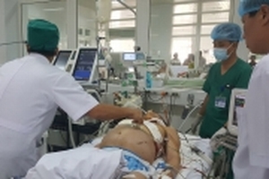 Bảo vệ bệnh viện bị người nhà bệnh nhân đâm đã tử vong