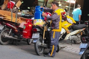TPHCM: Giá gas giảm 10.000 đồng/bình từ tháng 7
