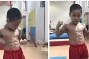 Cậu bé 7 tuổi có cơ bụng 8 múi khiến bao thanh niên mơ ước