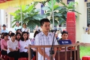 Cán chết thiếu tá CSGT, tài xế xe tải lĩnh án 6 năm tù