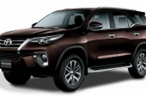 "Thánh lật" Toyota Fortuner - chiếc xe đắt khách nhưng lắm ‘thị phi’