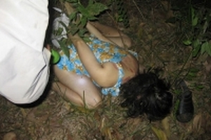 Chở bạn gái quen trên Facebook đến rẫy cà phê giở trò đồi bại