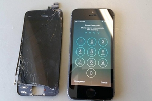 Những ca sửa iPhone khó đỡ nhất quả đất, tưởng trở thành đống sắt vụn lại hóa 'lung linh' dưới bàn tay thợ chuyên nghiệp