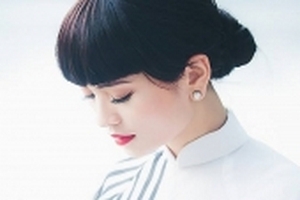 Hương Phố 'Người phán xử': Mĩ nhân cặm cụi