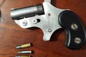 9X ở Sài Gòn dọa bắn cảnh sát đặc nhiệm