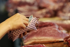 Tăng không ngừng, giá heo hơi hôm nay (13/7) lên sát 40.000 đồng/kg