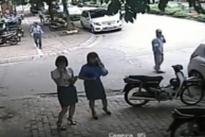 Quận Thanh Xuân bác tin 'gọi công an ra trông xe để ăn bún'