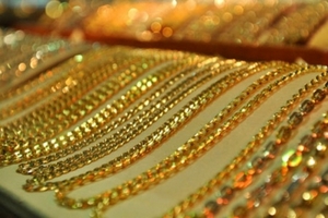 Giá vàng SJC hôm nay (25/7) tiếp đà giảm , tỷ giá trung tâm neo ở mức 22.429 đồng