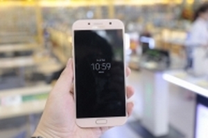 Galaxy A7 (2018) lộ thông số trong khi bản 2017 vẫn còn nóng hổi