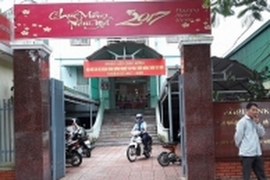 Sau nhiều lần bị bắt quả tang, cán bộ ngân hàng vẫn lén lút quan hệ bất chính khiến một phụ nữ có gia đình mang thai