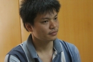 Lãnh án vì mang 30.000 USD giả từ Campuchia về Việt Nam