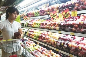 Khó như... kiểm tra xuất xứ trái cây nhập khẩu