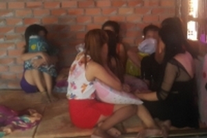 Hàng chục cô gái bị lừa vào 'tổ quỷ' ở Đồng Nai