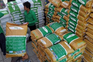 Bangladesh mua một triệu tấn gạo từ Campuchia trong 5 năm tới