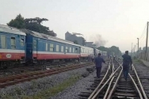 Hà Nội: Lại thêm tàu hỏa trật bánh, vẫn ở ga Yên Viên