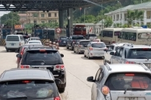 Bất ngờ dừng thu phí trạm BOT Tào Xuyên
