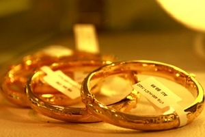 Giá vàng SJC hôm nay (9/8) tăng nhẹ, tỷ giá trung tâm neo ở 22.440 VNĐ/USD