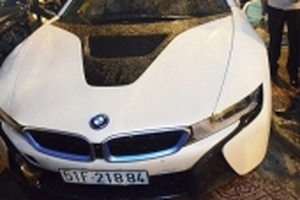 Siêu xe hơn 7 tỷ đồng bị xử phạt trong đêm ông Đoàn Ngọc Hải 'xuống đường'