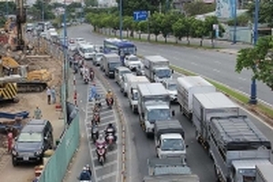 TP.HCM sắp cấm xe tải nhẹ chạy ban ngày