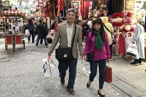 Người Việt 'nướng' bao nhiêu tiền ở nước ngoài?