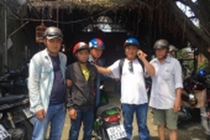 Thanh niên rạch túi lấy nhiều tài sản của người rút tiền ở ATM