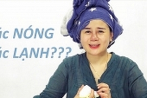 Trang Moon lại làm đẹp theo kiểu '3 sôi 2 lạnh'