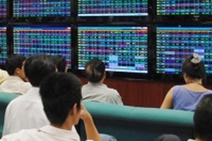 VN-Index mất mốc 770 điểm, cổ phiếu thép HPG, HSG cùng tăng giá