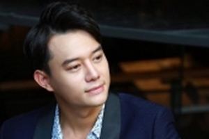 Diễn viên Anh Dũng: 'Làm đẹp có liên quan gì đến giới tính?'