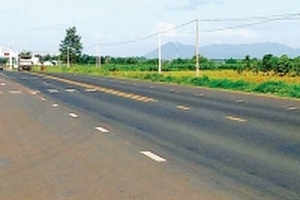 Bộ GTVT nói gì về đoạn đường 8 km đã tính thu phí BOT?