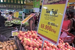 Nghịch lý: Giải cứu nông sản Việt và hàng tỷ USD nhập khẩu hàng ngoại