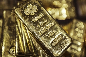 Bloomberg: Đà tăng của vàng mới chỉ bắt đầu