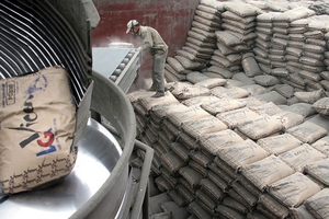 Thế khó của DN ngành xi măng