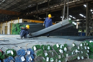 Giá thép xây dựng tăng mạnh: Lo bị găm hàng, 'thổi giá'