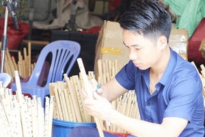 Khởi nghiệp '0 đồng' với cây sáo trúc