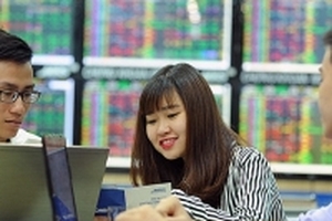FLC quay đầu giảm sau chuỗi tăng trần, VN-Index và HNX-Index cùng giảm nhẹ
