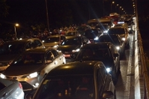 'Biển người' đổ về quê, khu vực bến xe miền Đông tắc đường kinh hoàng