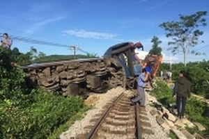 Xác định nguyên nhân ban đầu vụ tàu SE3 trật bánh ở Quảng Bình