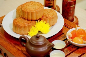 Bánh trung thu 'thượng hạng' ồ ạt ra thị trường