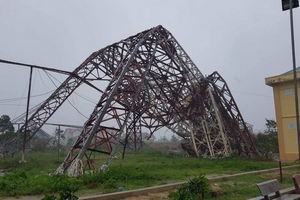 Bão số 10: Đã có 12 người thương vong, hàng chục nghìn ngôi nhà hư hỏng