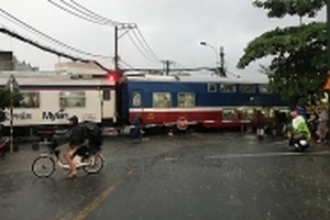 Ngành Đường sắt cập nhật lịch dừng tàu khách do bão số 10