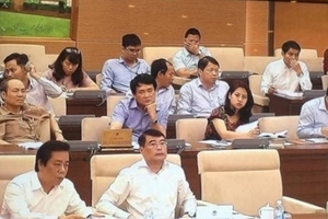 Nên miễn trách nhiệm đối với người tham gia cơ cấu lại TCTD kiểm soát đặc biệt