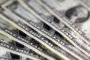 Tỷ giá USD hôm nay (19/9) giảm sau khi lên đỉnh hơn 7 tuần so với yen Nhật, giá vàng chạm đáy 2,5 tuần