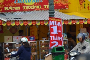 Bánh trung thu hạ giá sớm