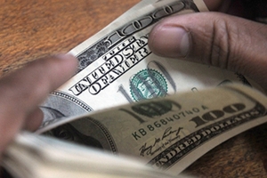 Tỷ giá USD hôm nay (20/9) giảm 0,21% so với các đồng tiền chủ chốt, giá vàng phục hồi