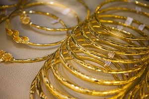 Giá vàng SJC hôm nay (22/9) biến động trái chiều, tỷ giá trung tâm tăng 4 đồng