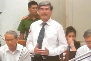 [Live] Xét xử Hà Văn Thắm sáng 23/9: Luật sư đề nghị thêm tình tiết giảm nhẹ cho Hà Văn Thắm