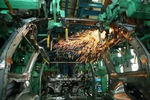 Doanh nghiệp ô tô vẫn muốn sản xuất, mở rộng tại Việt Nam