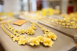 Giá vàng SJC hôm nay (23/9) tiếp diễn xu hướng trái chiều