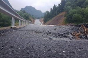 Chưa có nguyên nhân lún, nứt đường Thái Nguyên - Chợ Mới