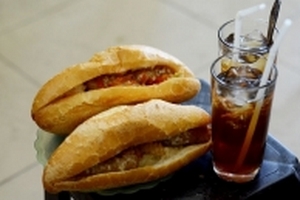 Tôi hạnh phúc đi xe máy cũ dù đủ tiền mua ôtô